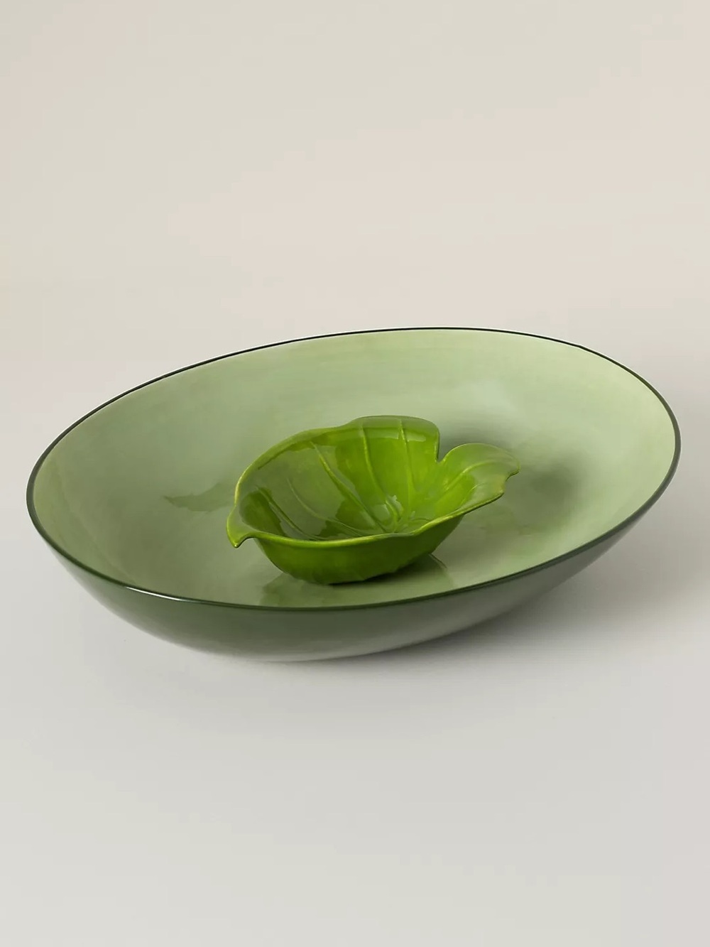 FARM Rio Green Ceramic Leaf Serving Bowl Dip Hand-painted NWT